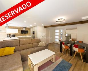 Sala d'estar de Dúplex en venda en  Pamplona / Iruña amb Traster i Balcó