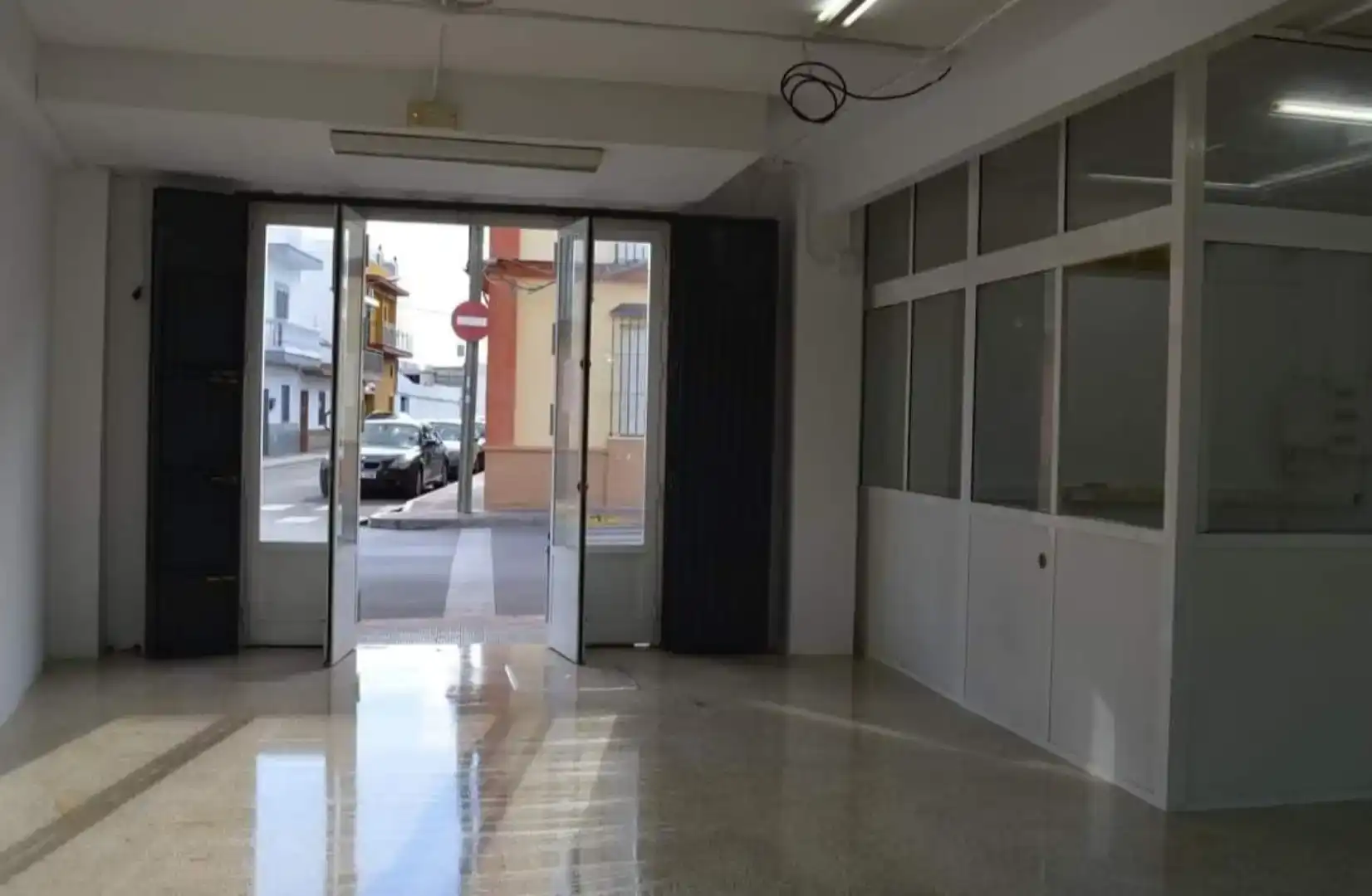 Casa adosada en venda en Dos Hermanas amb Aire condicionat i Balcó