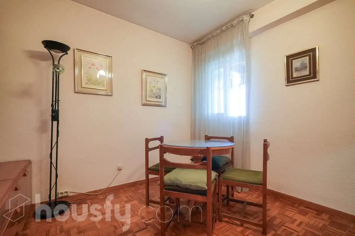 Living room of Flat for sale in Madrid  with Heating, Terrace and Storage room