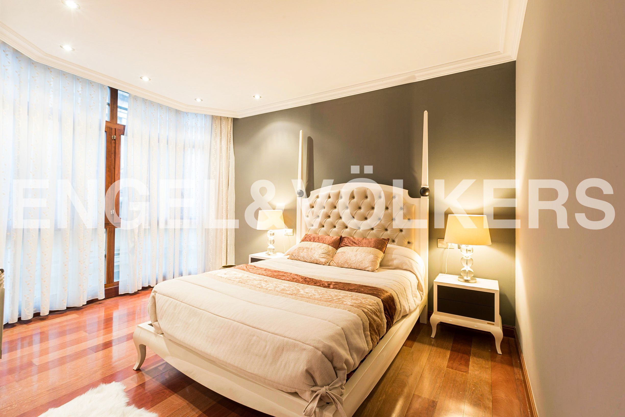 Bedroom of Apartment to rent in Gijón   with Air Conditioner, Heating and Furnished