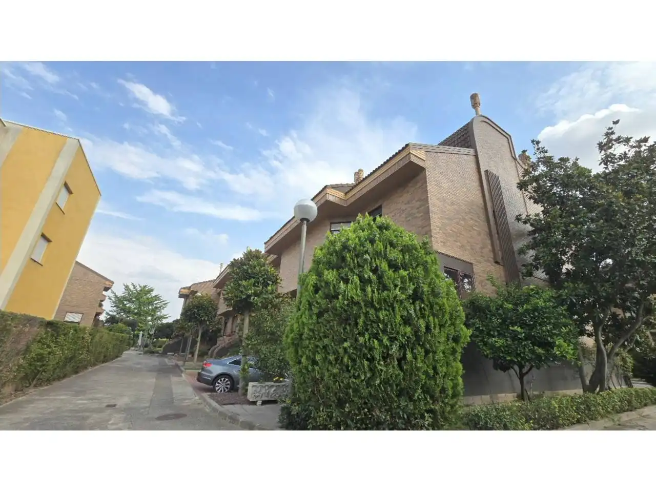 Vista exterior de Casa adosada en venda en  Logroño amb Aire condicionat, Calefacció i Parquet