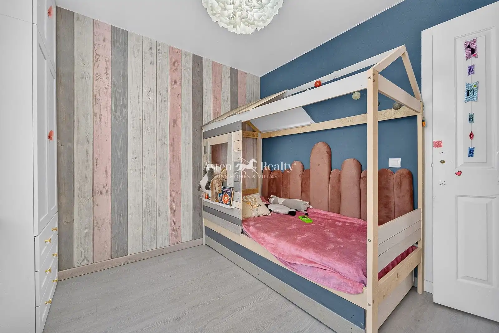 Habitación de Casa adosada en venta en Adeje con Terraza, Trastero y Piscina