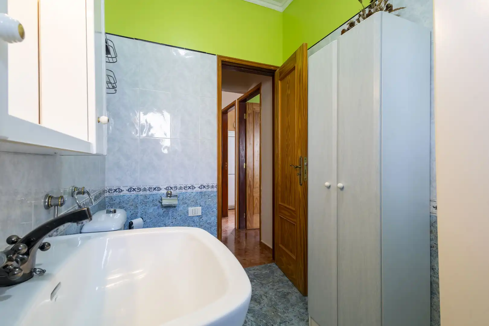 Baño de Piso en venta en Güímar con Terraza y Balcón