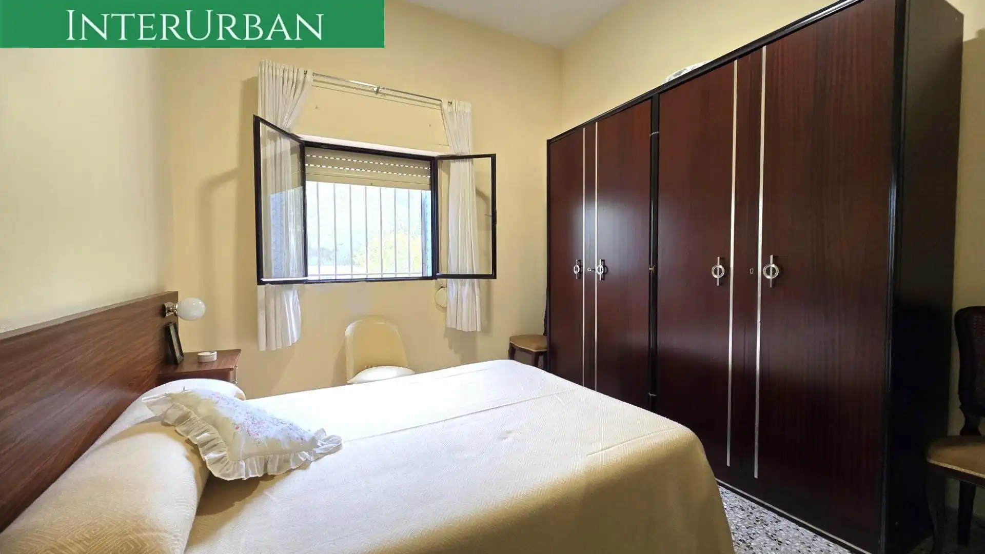 Habitación de Casa o chalet en venta en Casinos con Aire acondicionado, Calefacción y Jardín privado