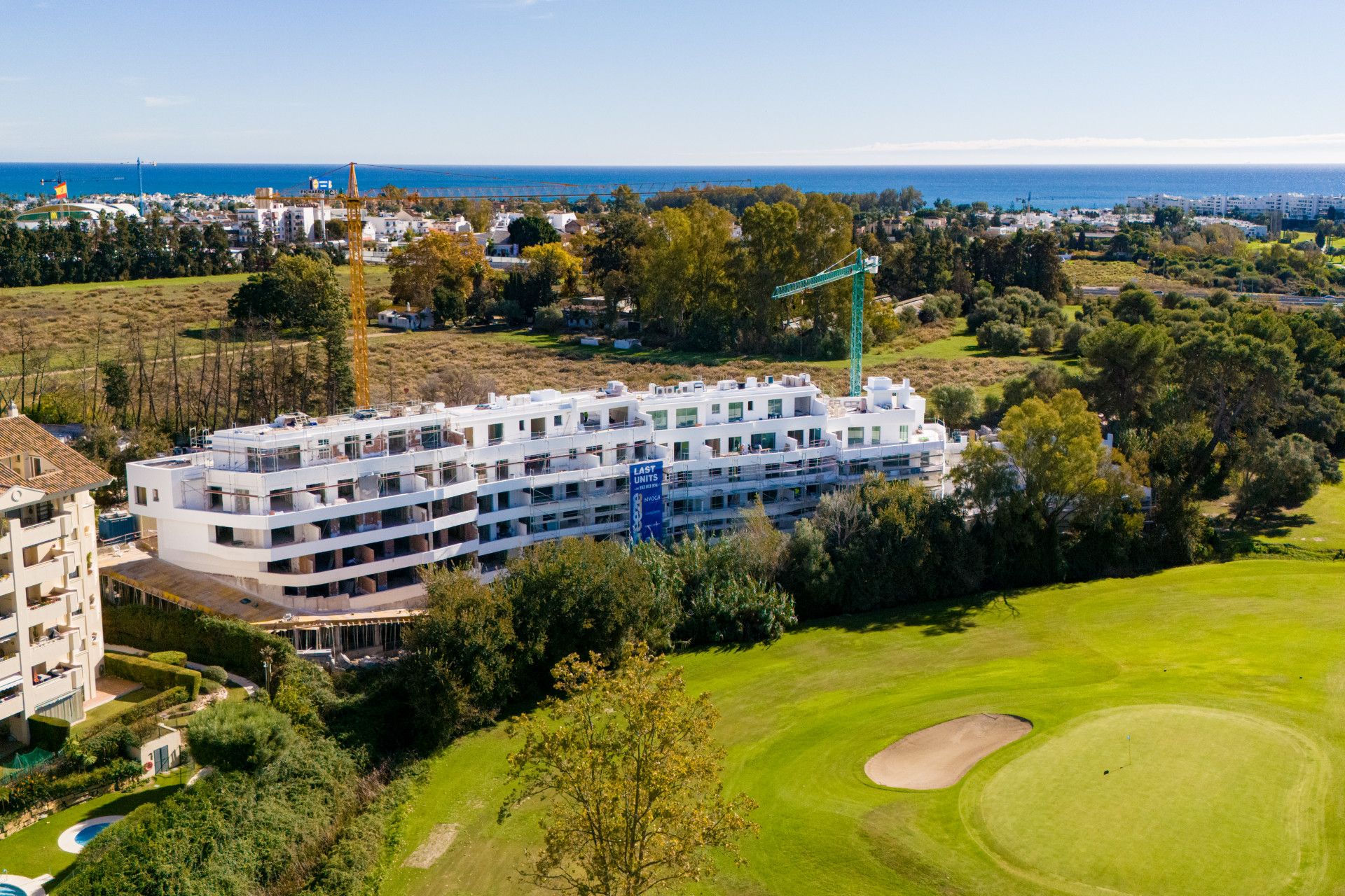 Vista exterior de Dúplex en venta en Marbella con Aire acondicionado, Terraza y Piscina