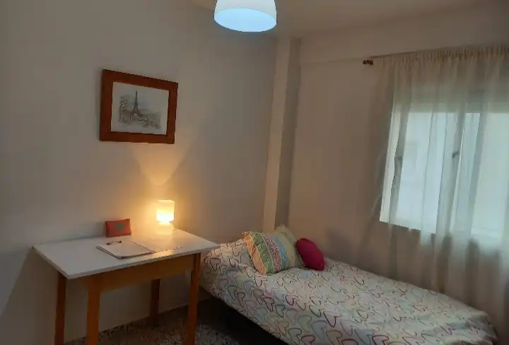 Habitación de Piso de alquiler en Málaga con Amueblado, Lavadora y Microondas