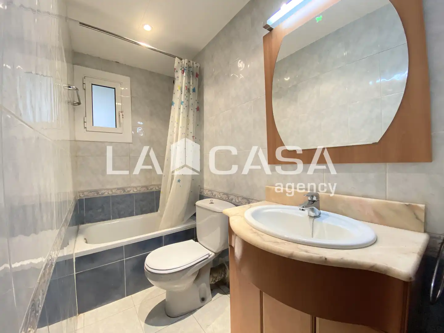 Baño de Piso en venta en Sant Adrià de Besòs con Calefacción y Balcón