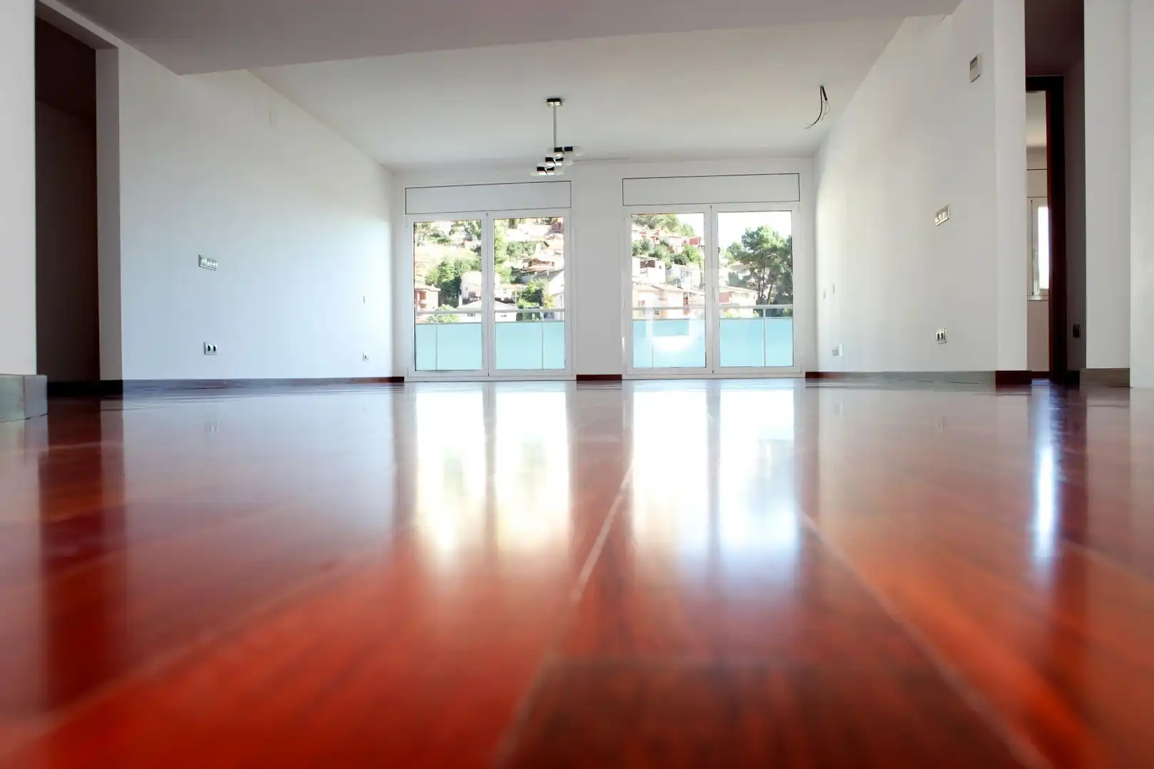 Sala d'estar de Casa o xalet en venda en Vallirana amb Aire condicionat i Terrassa