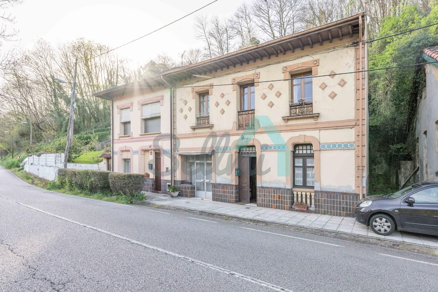 Casa adosada en venda a Auzo Cataluña, San Claudio - Trubia - Las Caldas