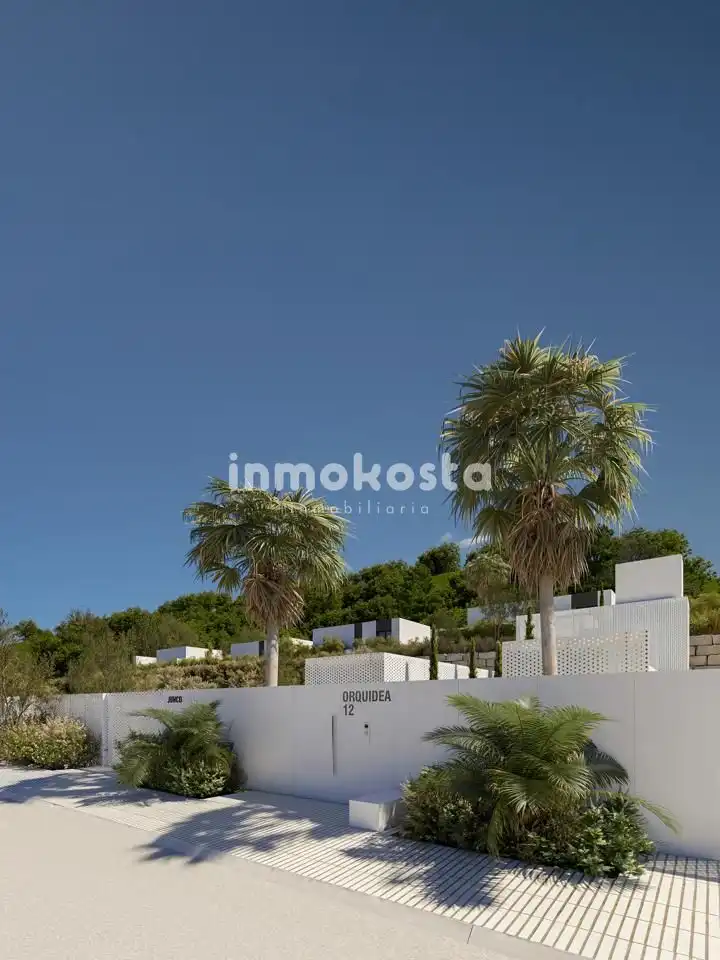 Vista exterior de Casa o xalet en venda en L'Alfàs del Pi amb Aire condicionat, Jardí privat i Terrassa