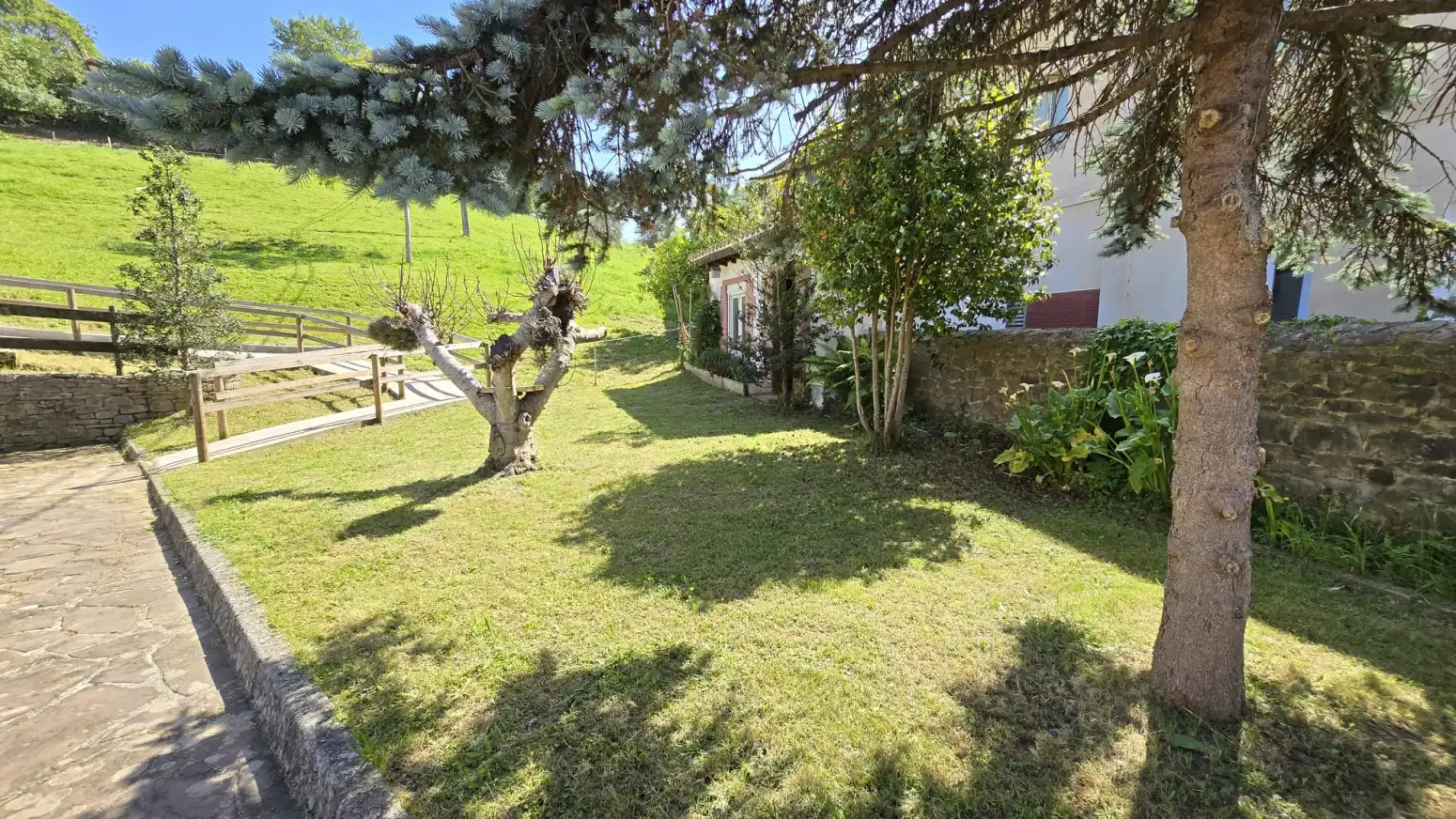Jardín de Casa o chalet en venta en Alfoz de Lloredo con Calefacción, Jardín privado y Parquet
