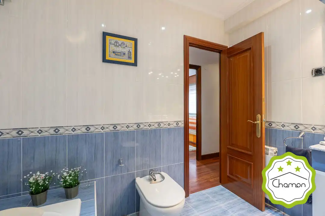 Bathroom of Flat for sale in Arrigorriaga  with Terrace