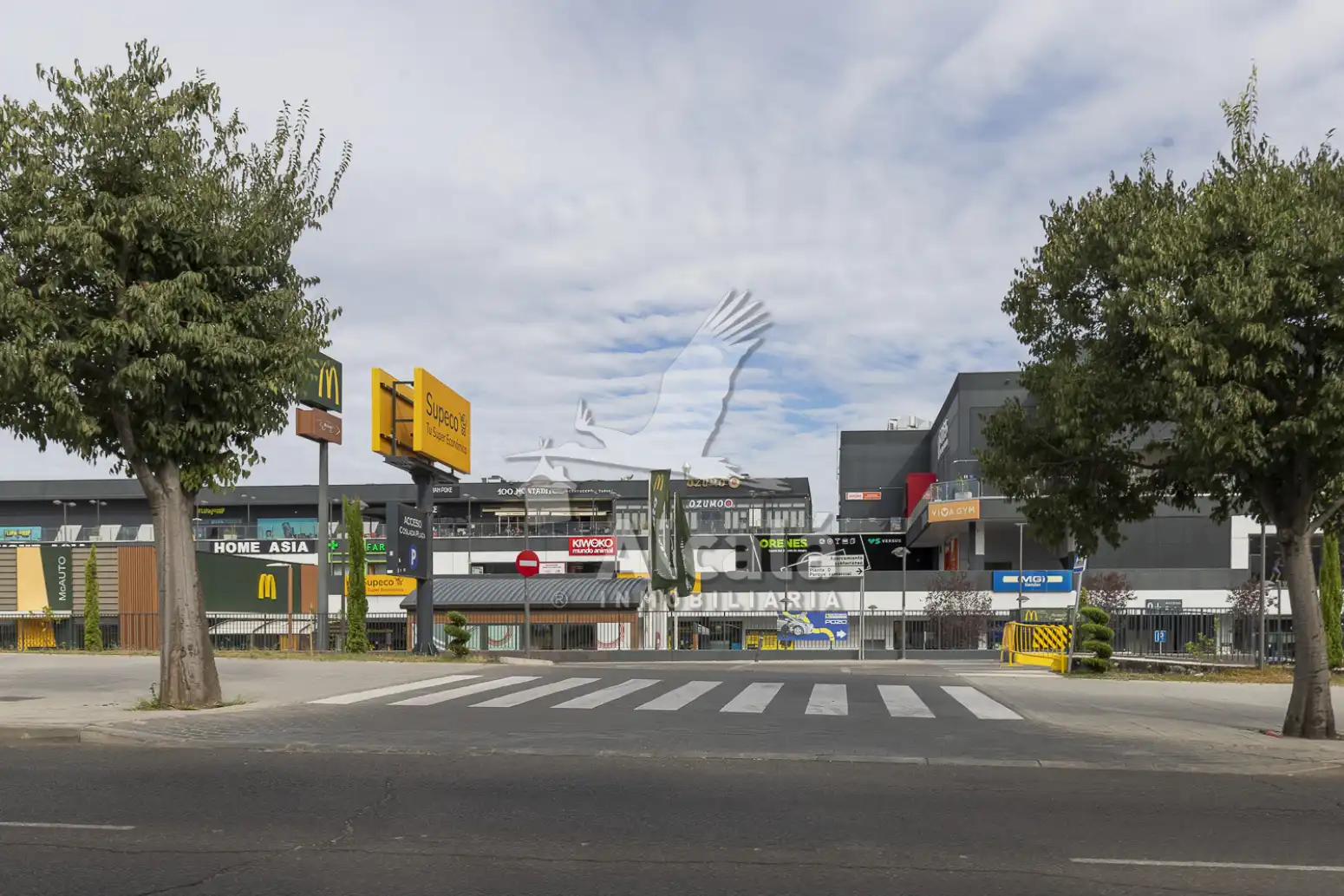 Vista exterior de Piso en venta en Coslada con Aire acondicionado, Calefacción y Jardín privado