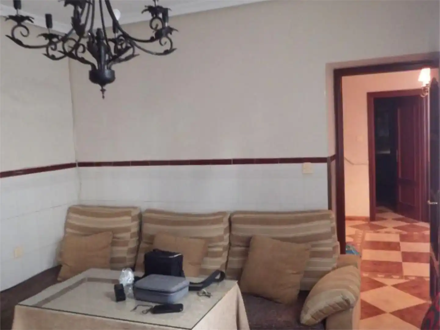 Sala d'estar de Casa adosada en venda en Torredonjimeno amb Balcó