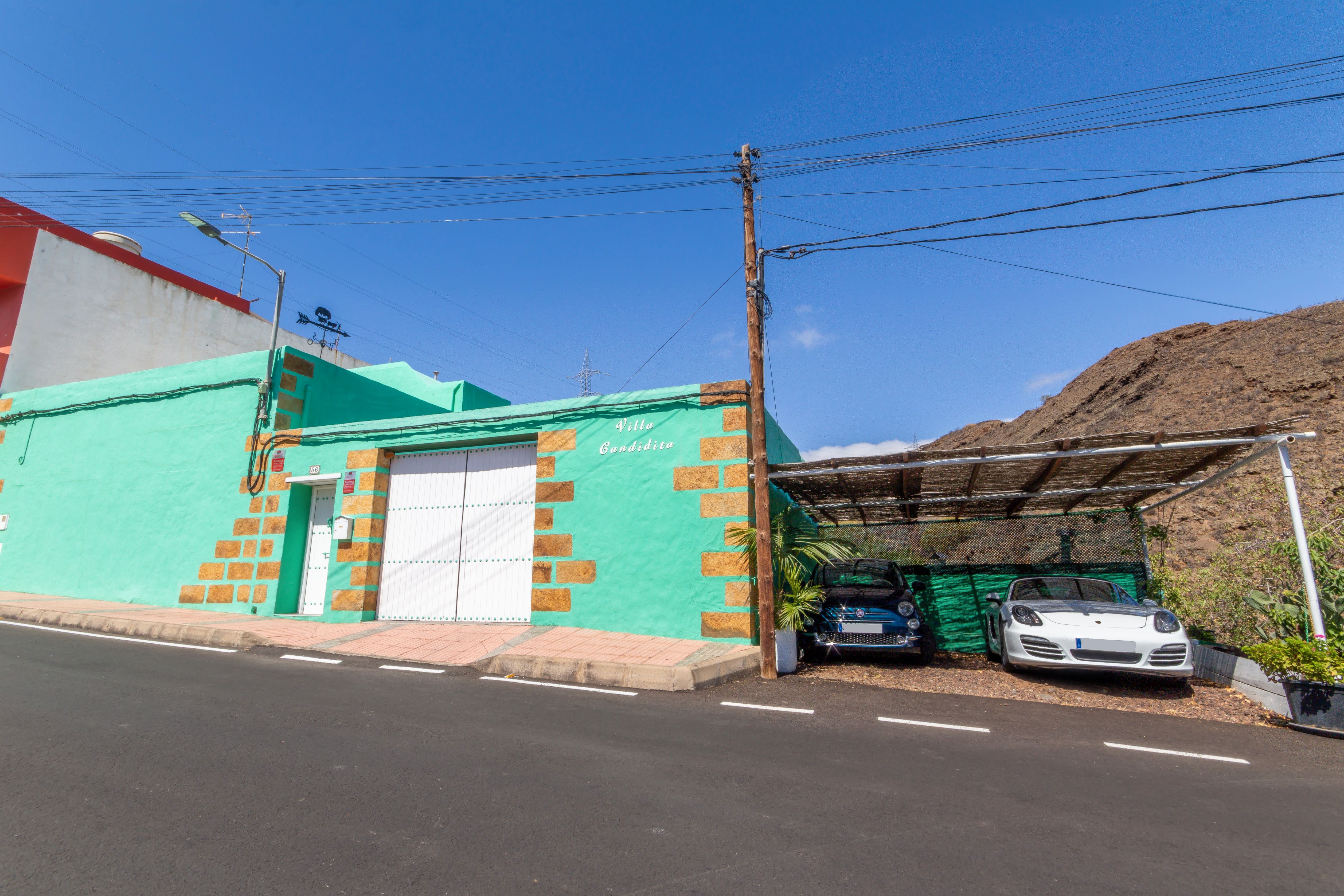 Exterior view of House or chalet for sale in Telde  with Air Conditioner, Terrace and Storage room