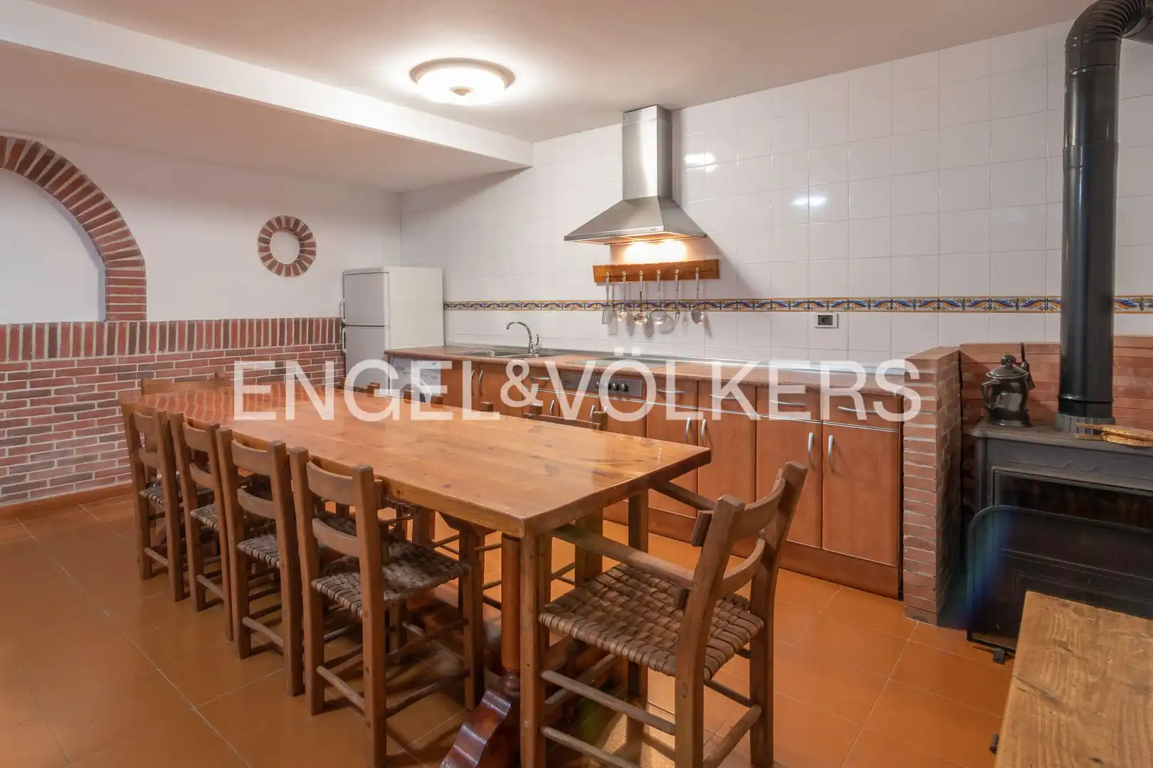 Esszimmer von Einfamilien-Reihenhaus zum Verkauf in Gamiz-Fika mit Heizung, Privatgarten und Terrasse