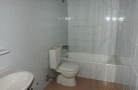 Bathroom of Flat for sale in Empuriabrava  with Terrace