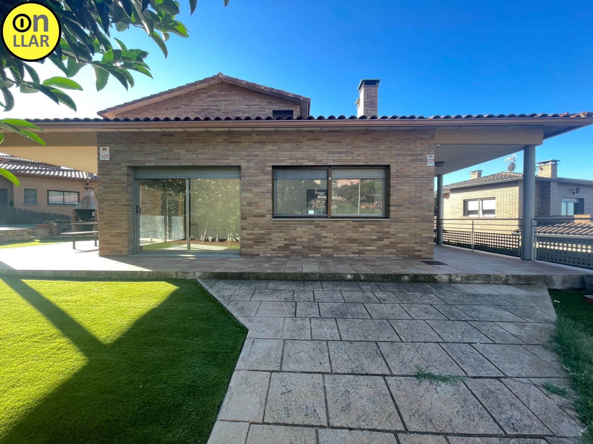 Vista exterior de Casa o chalet en venta en L'Ametlla del Vallès con Calefacción, Jardín privado y Terraza