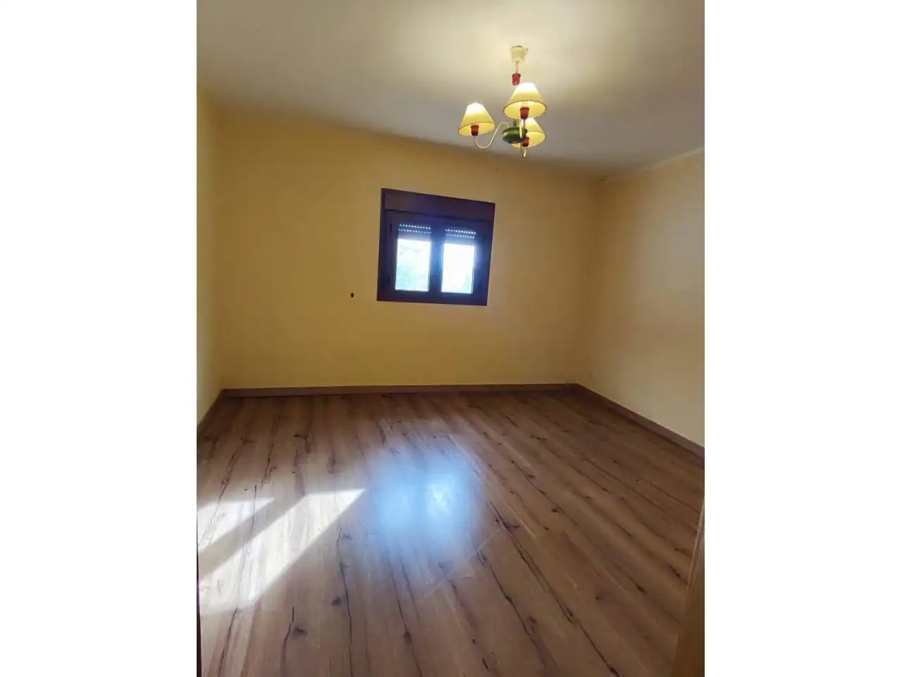 Dormitori de Casa adosada en venda en Castillazuelo amb Parquet