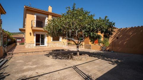 AMPLIA CASA INDEPENDIENTE CON GARAJE Y JARDÍN, imagen 2