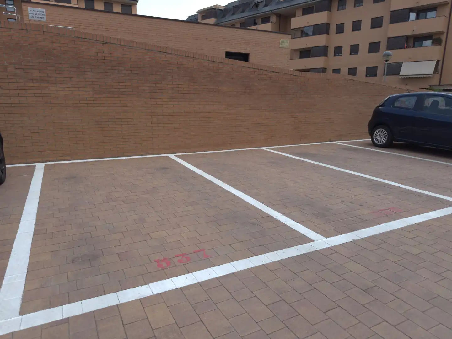 Parking of Garage for sale in Pinto