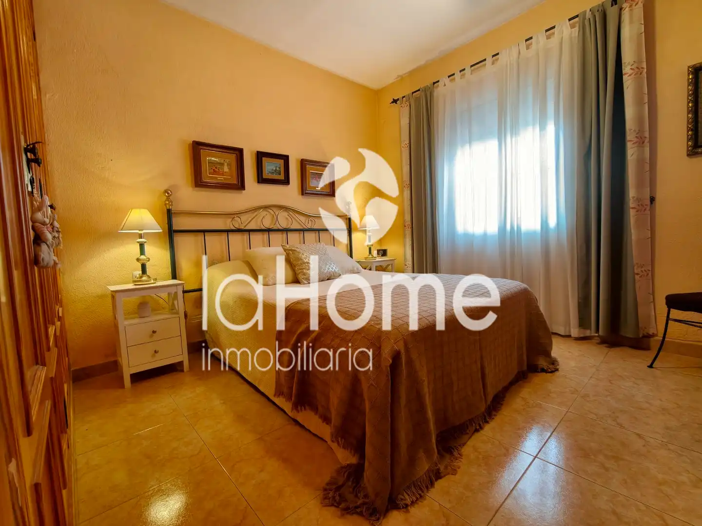 Habitación de Casa o chalet en venta en L'Eliana con Aire acondicionado, Calefacción y Jardín privado