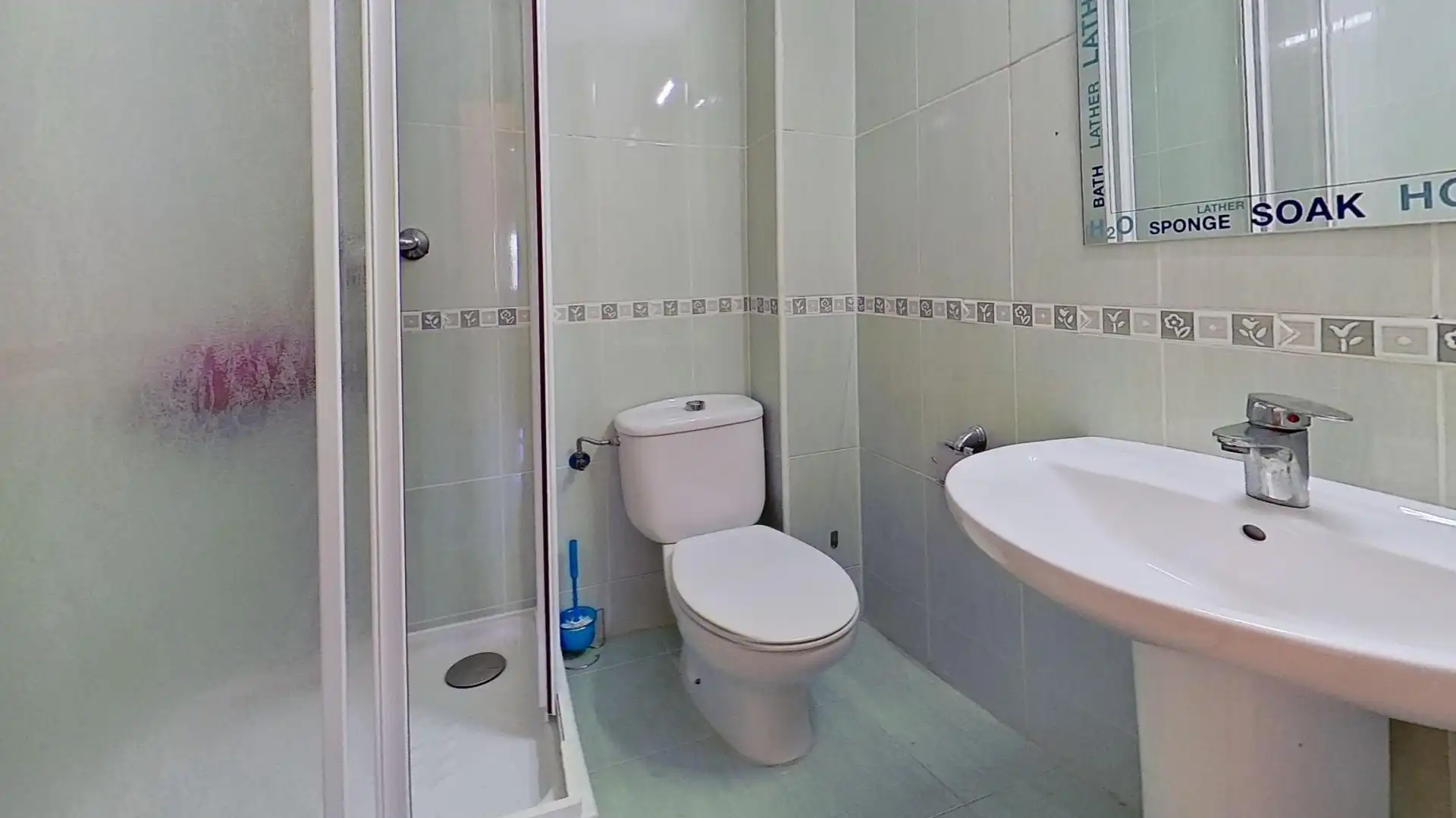 Bany de Pis en venda en Sacedón amb Calefacció, Balcó i Piscina comunitària
