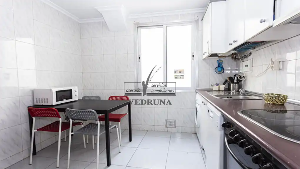 Cocina de Piso de alquiler en Zaragoza con Calefacción, Terraza y Horno