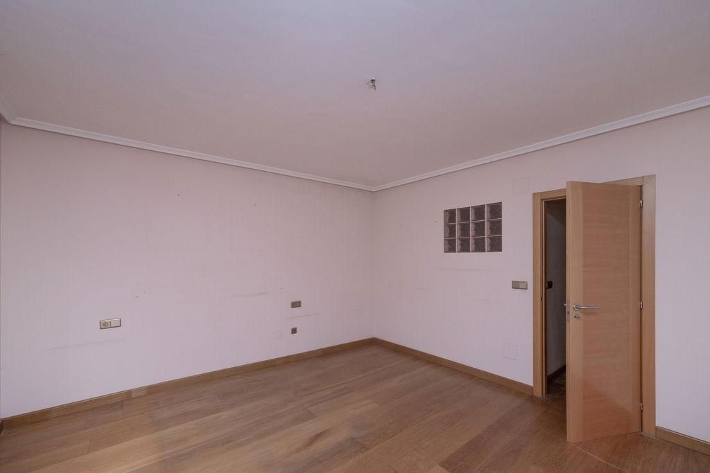 Single-family semi-detached for sale in Redován