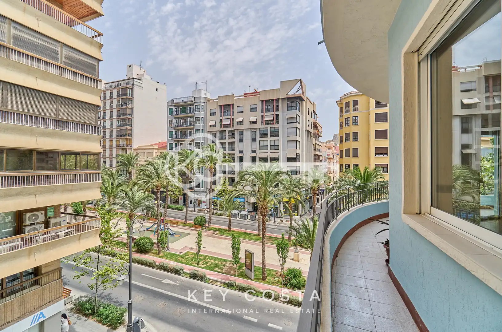 Piso con terraza en venta en Calle Poeta Vila y Blanco, imagen 3