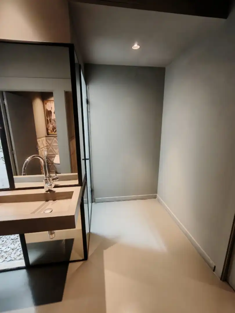 Baño de Local en traspaso en Sabadell con Aire acondicionado, Amueblado y Alarma