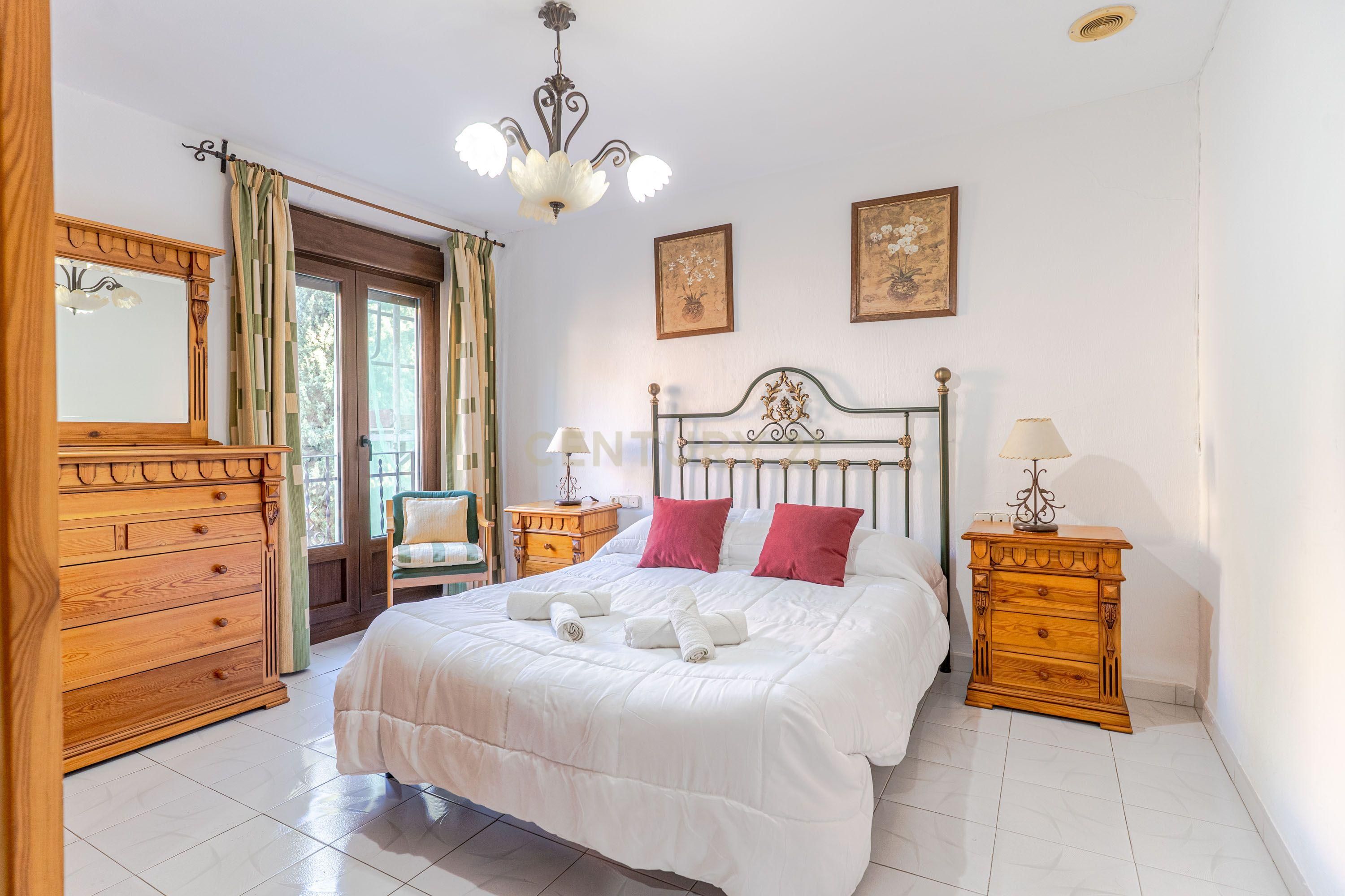 Dormitori de Apartament en venda en  Granada Capital amb Aire condicionat, Rentadora i Microones