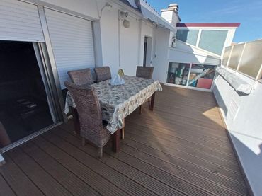Penthouse with balcony for sale in Avinguda Catalunya