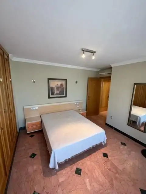 Schlafzimmer von Wohnungen zur Miete in Granada mit Klimaanlage, Heizung und Terrasse
