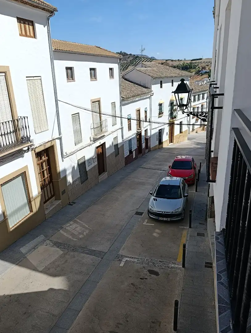 Vista exterior de Edifici en venda en Iznájar