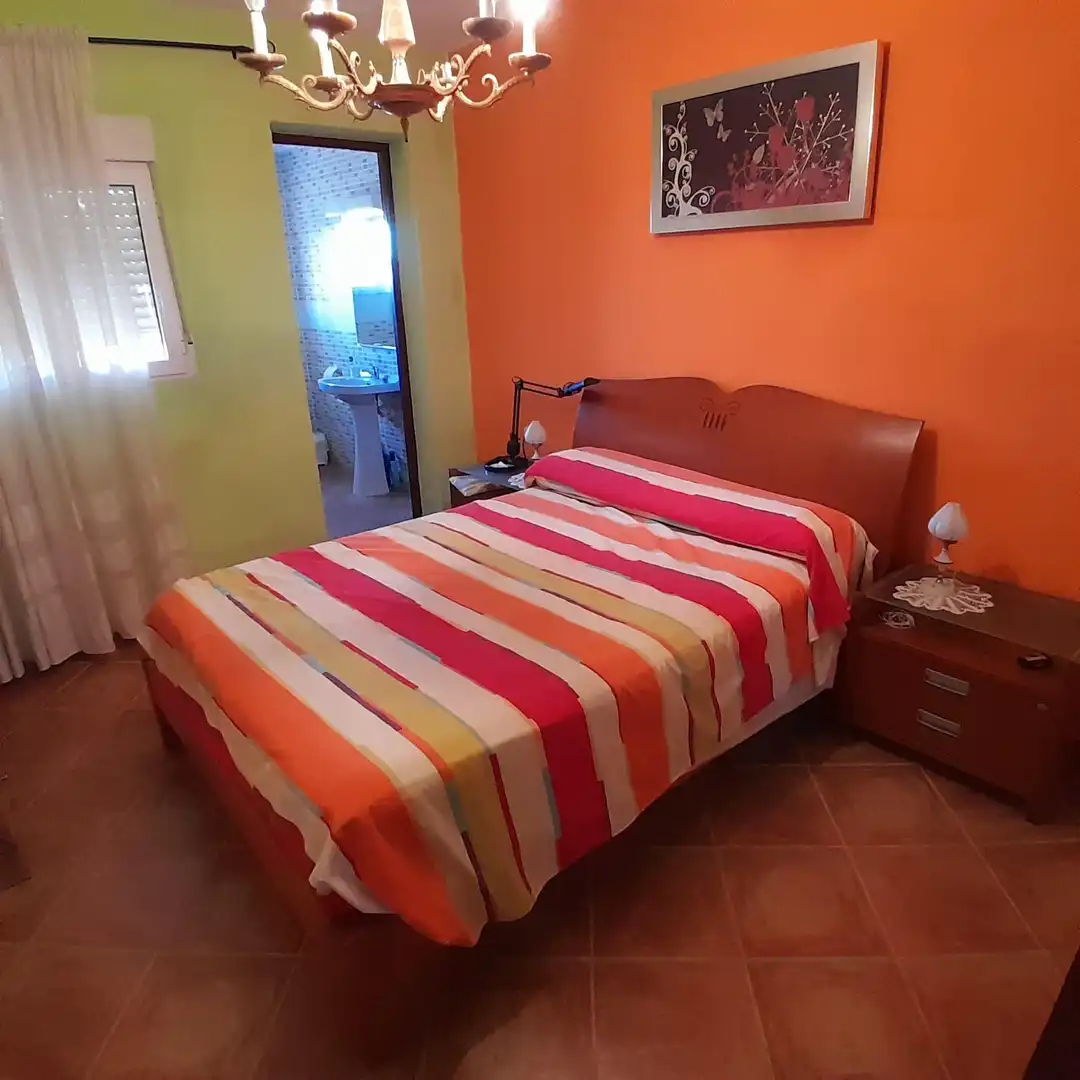 Dormitori de Casa o xalet en venda en Yecla amb Jardí privat, Traster i Moblat
