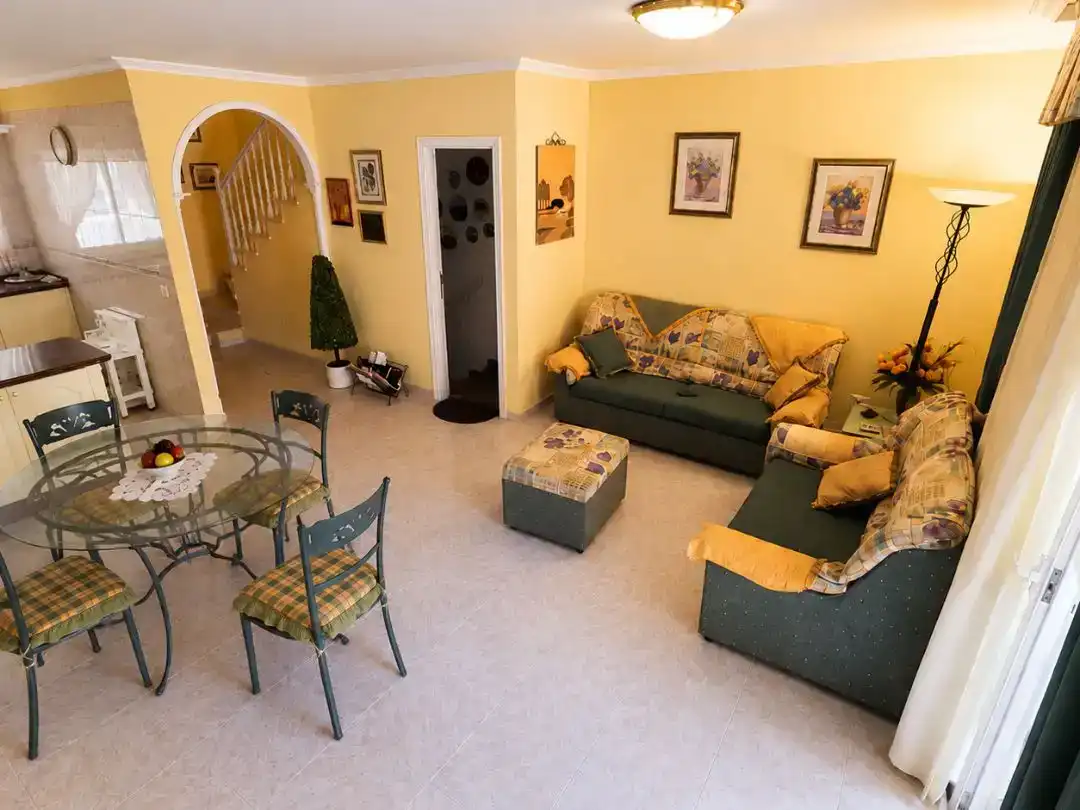 Wohnzimmer von Maisonette zum Verkauf in Arona