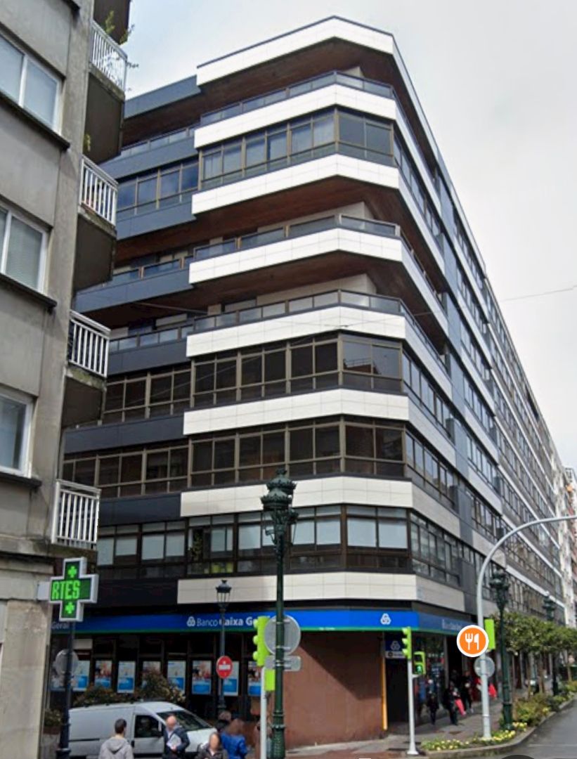 Vista exterior de Pis en venda en Vigo  amb Calefacció, Traster i Balcó