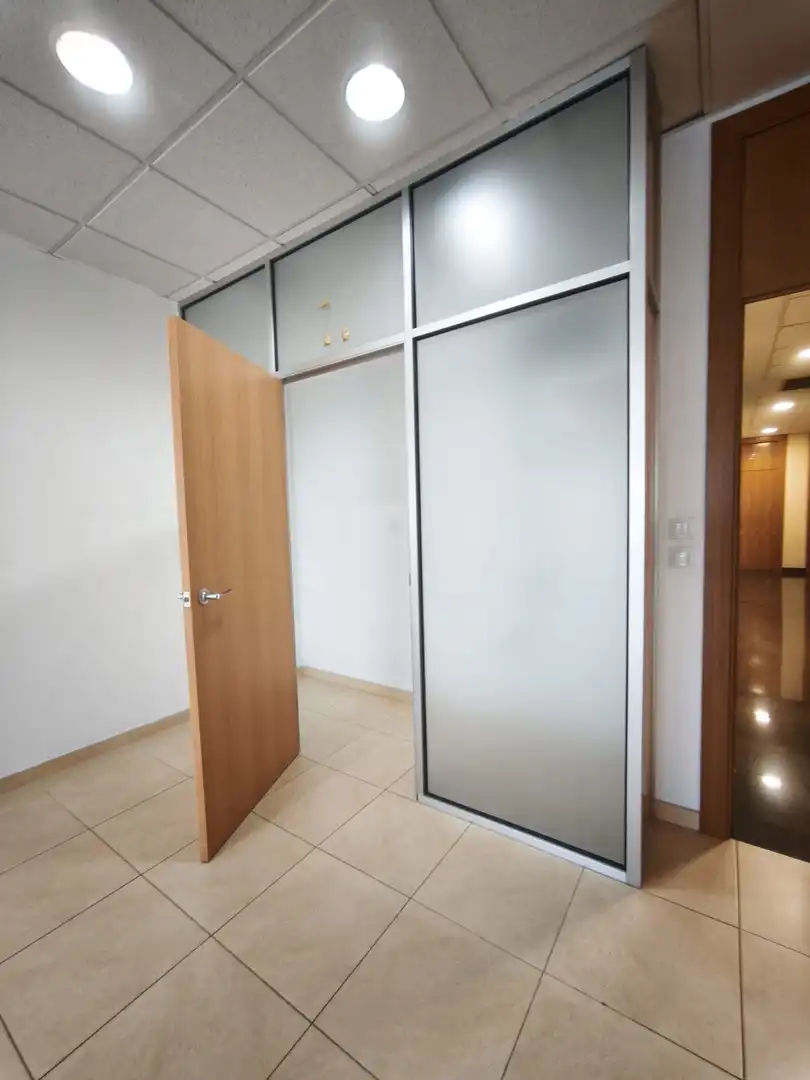 Oficina en venda en Sevilla amb Aire condicionat