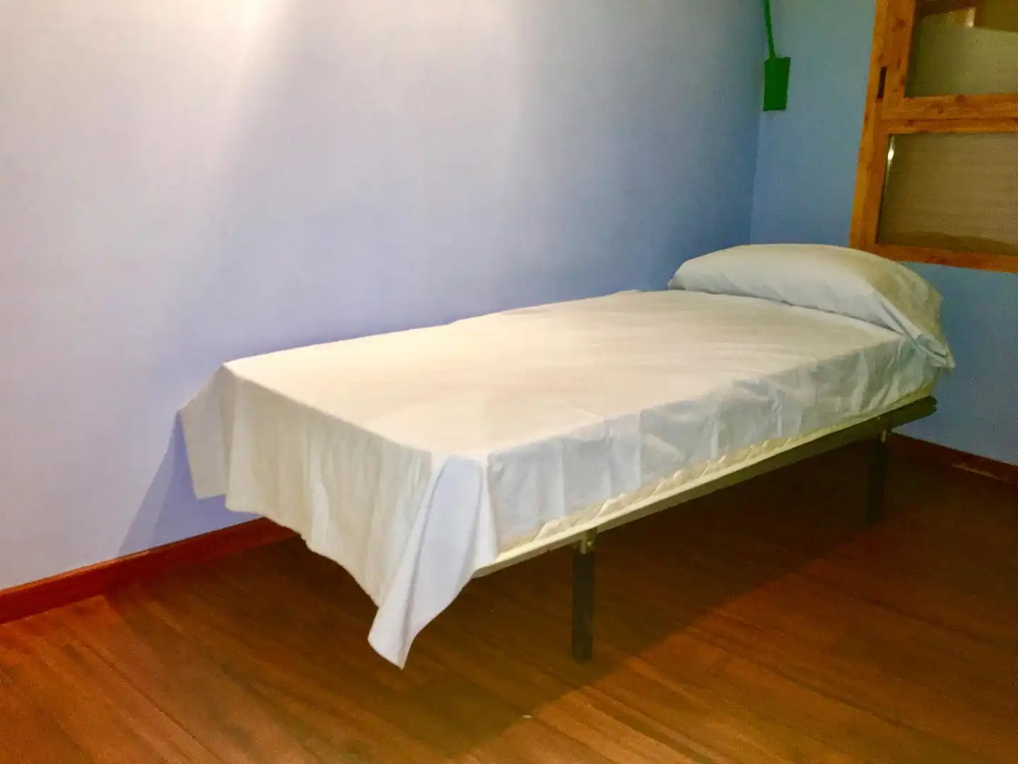 Dormitori de Pis de lloguer en Puertollano amb Aire condicionat, Calefacció i Terrassa