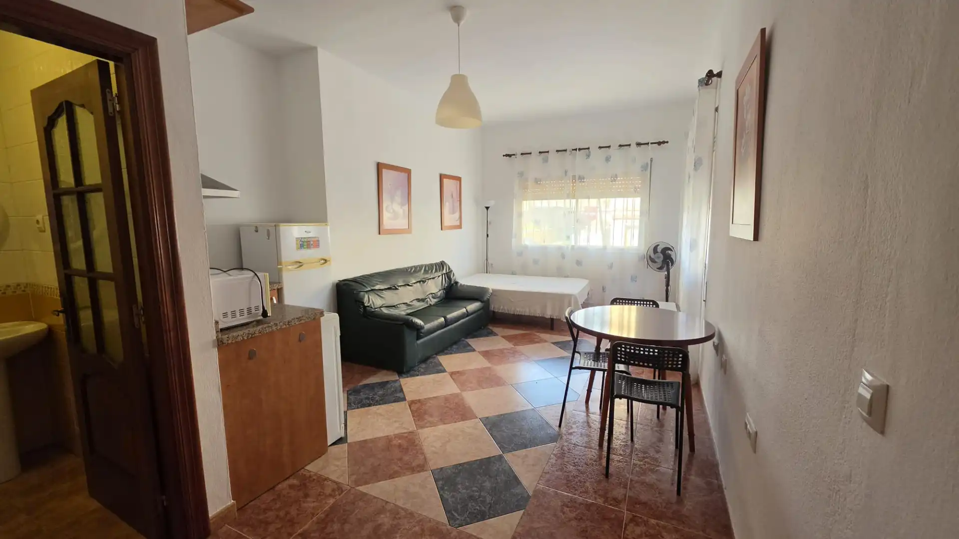 Sala de estar de Estudio de alquiler en Málaga con Amueblado y Lavadora
