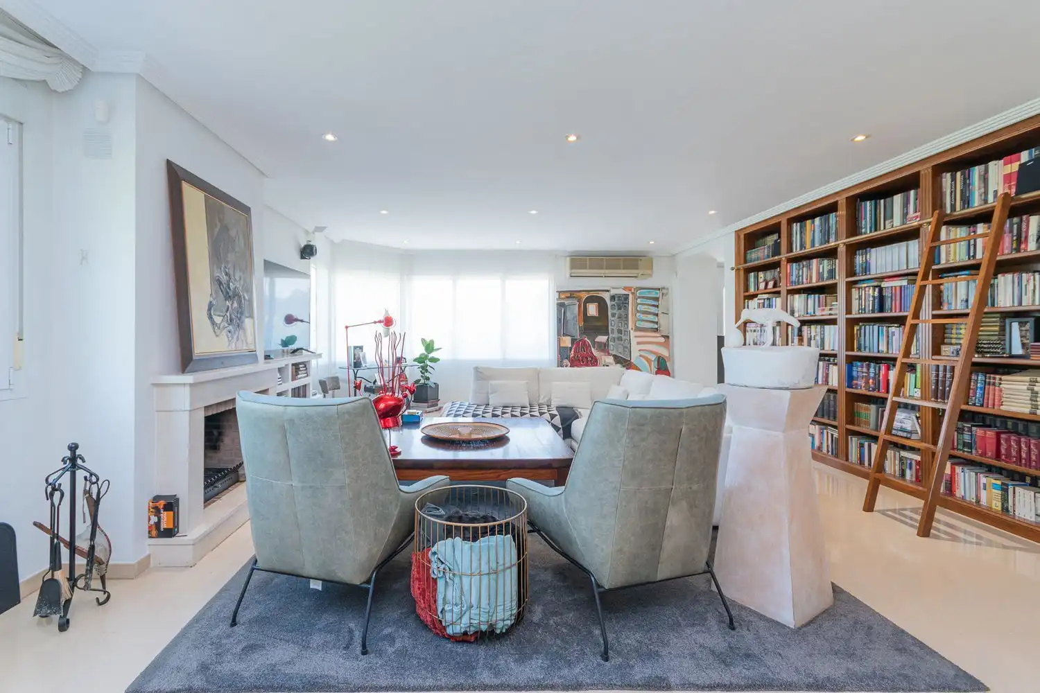 Living room of Houses for sale in Boadilla del Monte  with Air Conditioner, Heating and Storage room