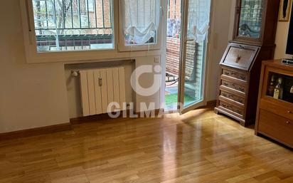 Living room of Flat for sale in  Madrid Capital  with Air Conditioner and Terrace