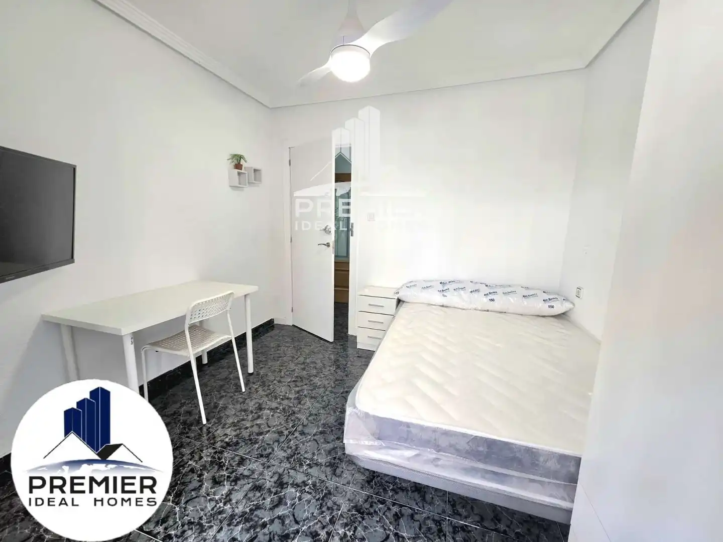 Schlafzimmer von Wohnung zur Miete in Elda mit Möbliert, Ofen und Waschmaschine