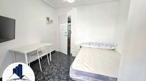 Foto 2 von Wohnung zur Miete in Mariana Pineda, Plaza de Toros - Avenida Chapí - Trinquete, Elda