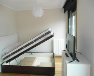 Bedroom of Flat to rent in Vigo   with Air Conditioner, Heating and Parquet flooring