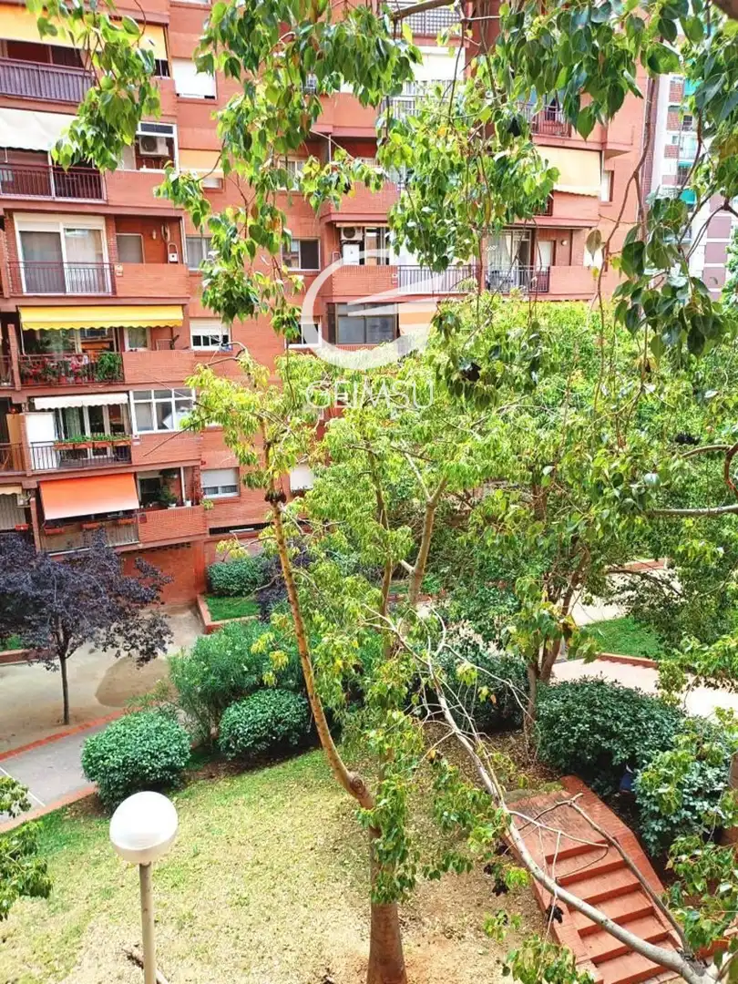 Terrassa de Pis en venda en Barcelona amb Aire condicionat i Calefacció
