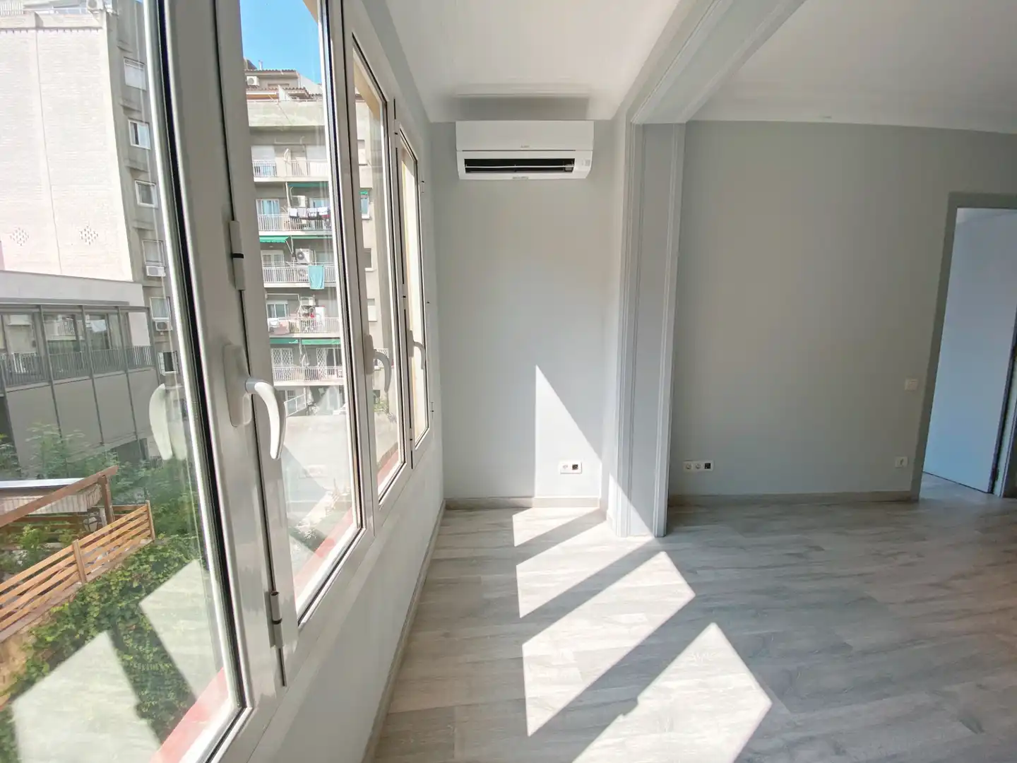 Habitación de Piso de alquiler en Barcelona con Aire acondicionado, Calefacción y Amueblado