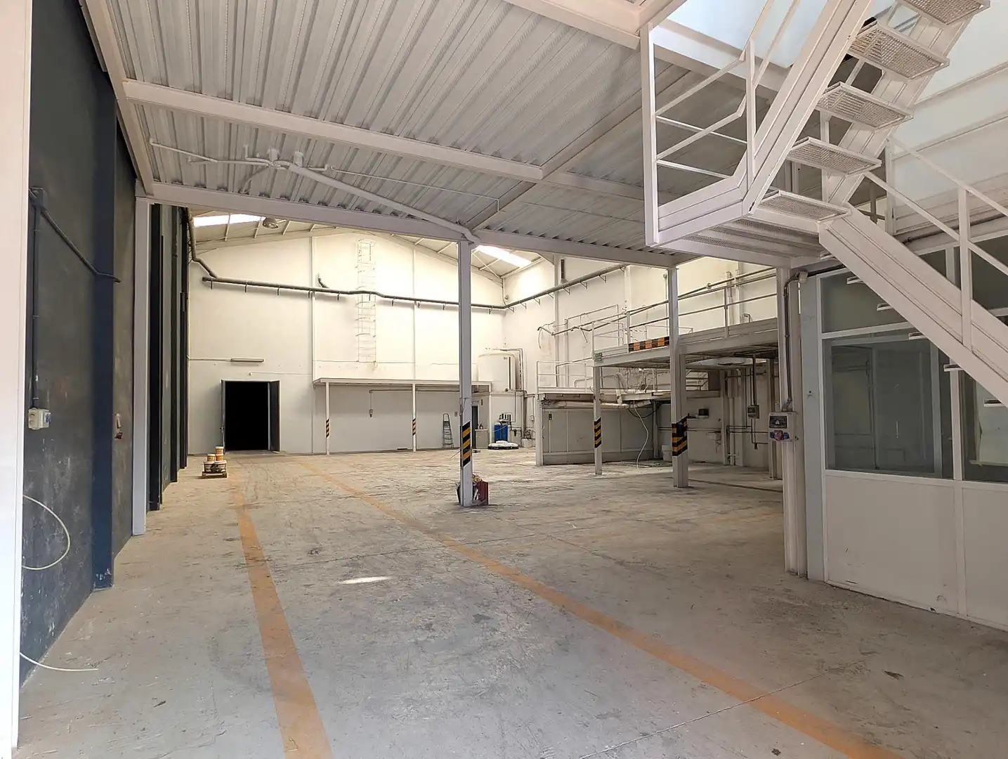 Nave industrial de alquiler en Benacazón