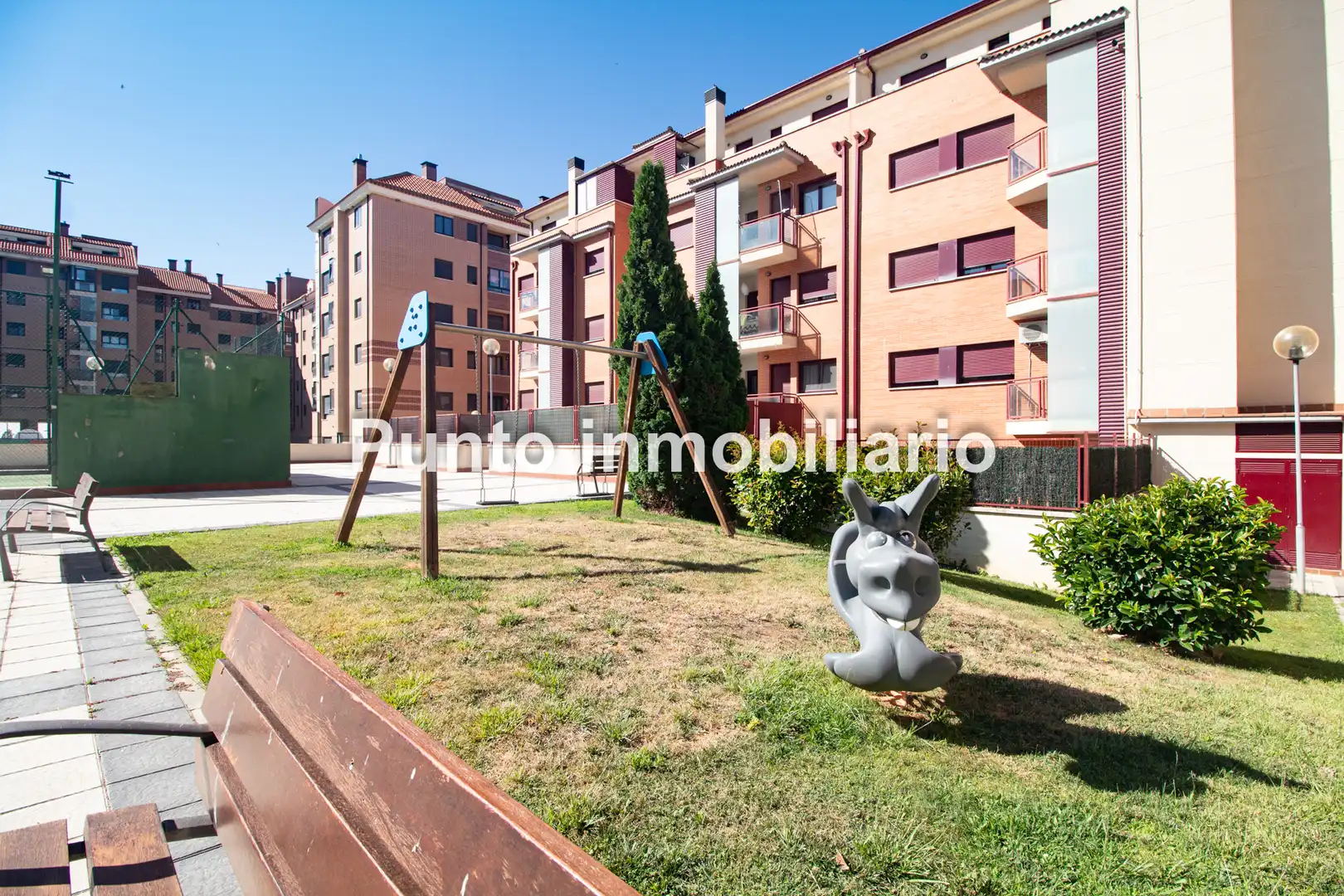 Exterior view of Flat for sale in Arroyo de la Encomienda  with Heating, Parquet flooring and Storage room